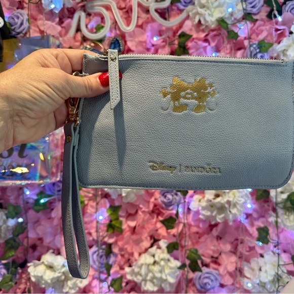 Disney X Pandora NWOT Mickey Minnie Mouse Gray Grey Pouch Clutch Wristlet - Picture 7 of 13